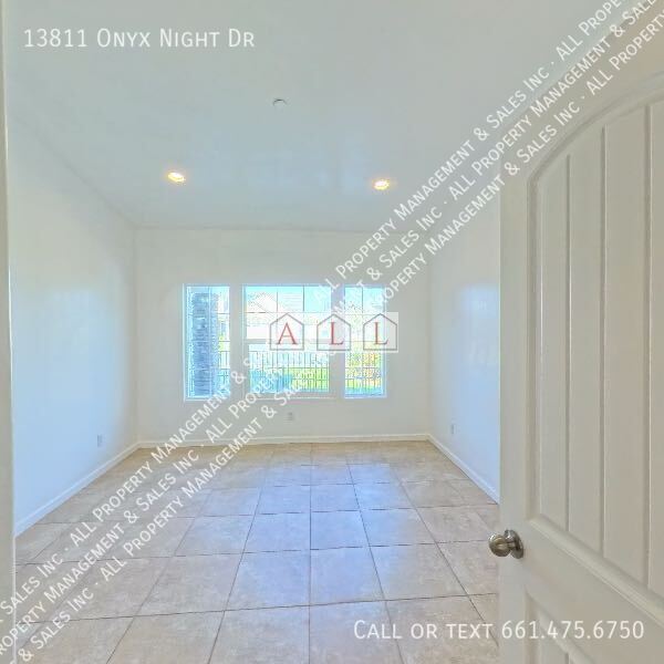 Building Photo - 13811 Onyx Night Dr
