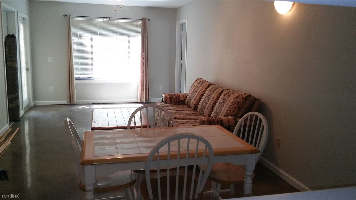 Primary Photo - 1511 Graduate Ln