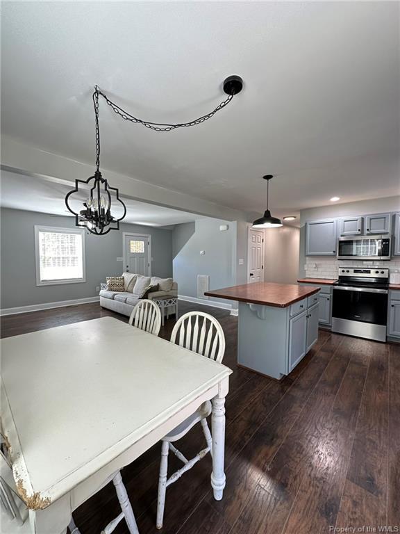Foto del edificio - 34067 King William Rd