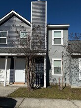 Building Photo - 528 Voters Rd