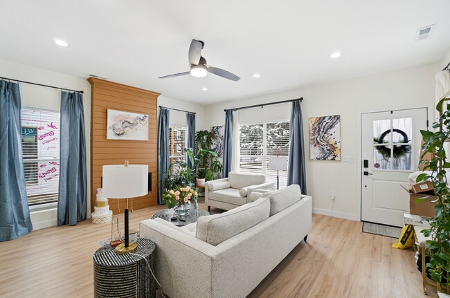 Foto del edificio - 408 St Clair Ave