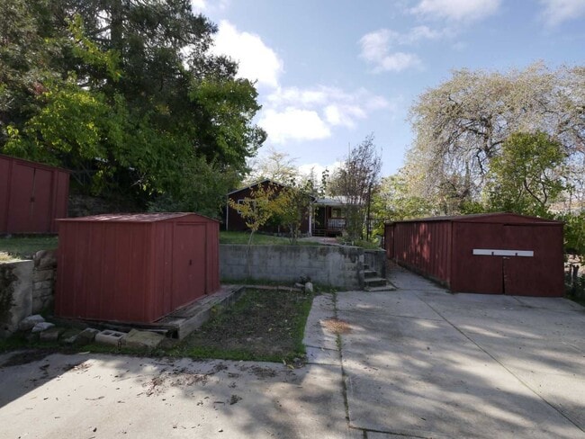 Building Photo - 8267 Old School Way