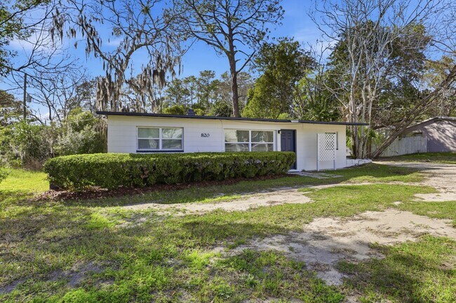 Foto del edificio - Prime NW Location!