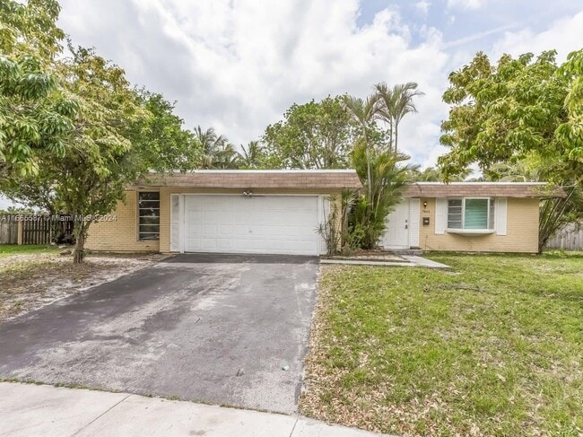 Building Photo - 7801 NW 67th Ave