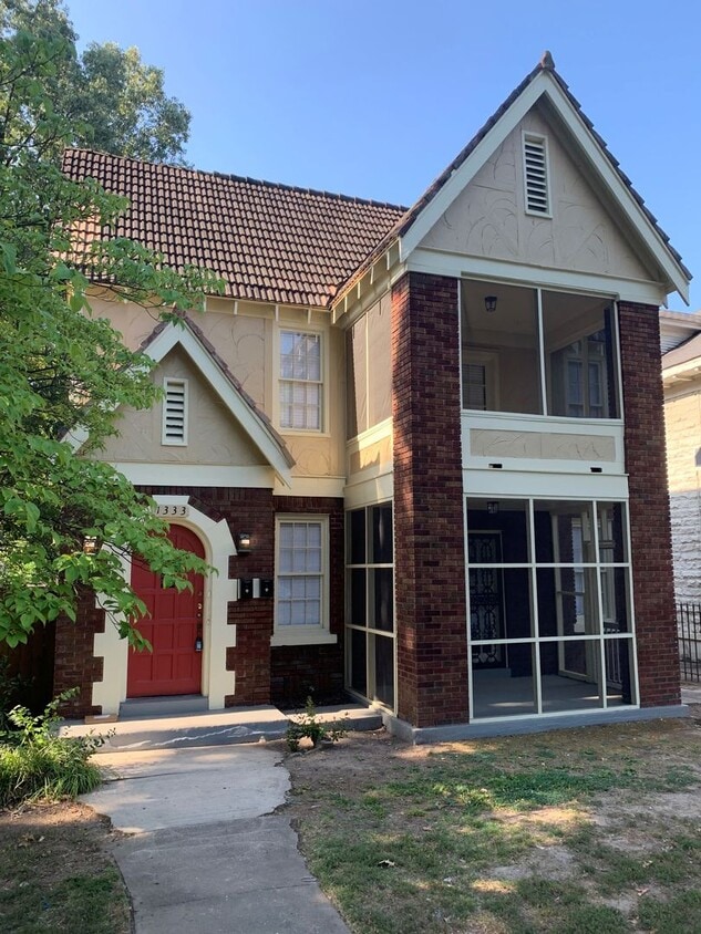 Foto principal - 1333 Harbert Ave