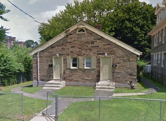 Building Photo - 272 S Marshall St