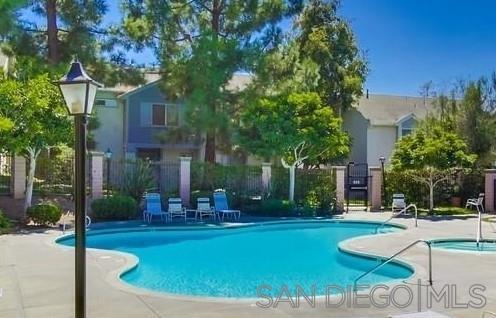 Foto principal - 2357 Kings View Cir