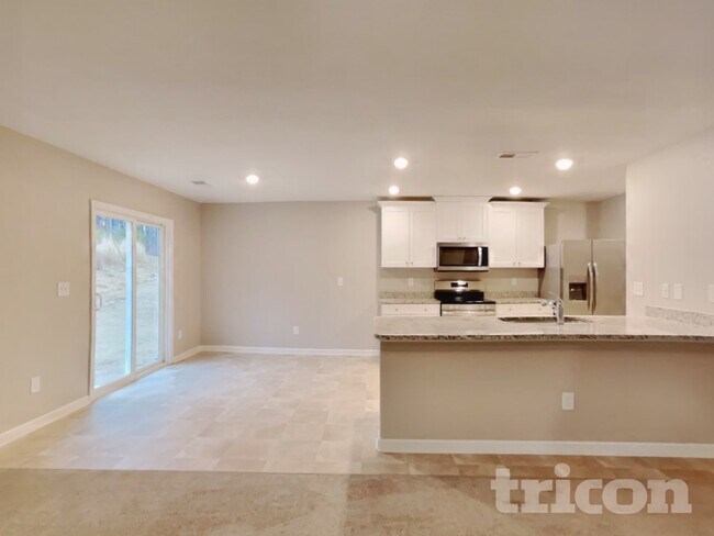 Building Photo - 120 Ivy Bank Dr
