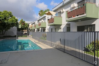 Fairmont Apartments photo'