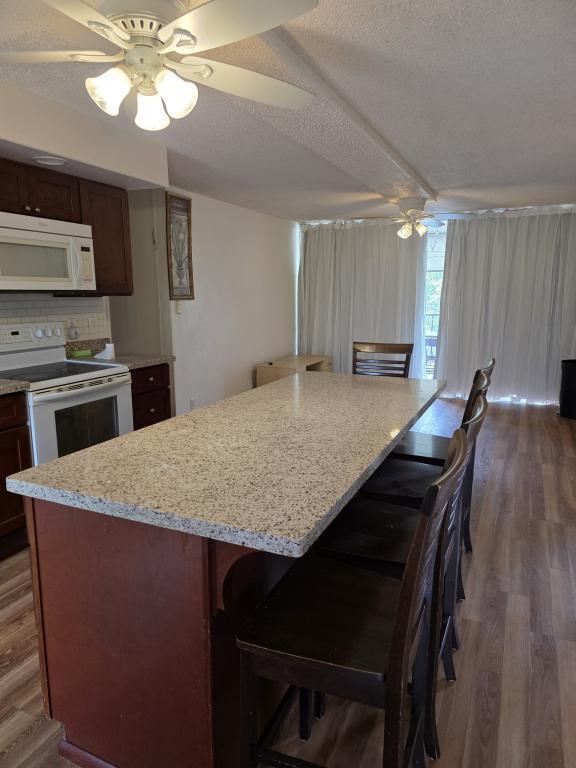Building Photo - 95-273 Waikalani Dr, d706