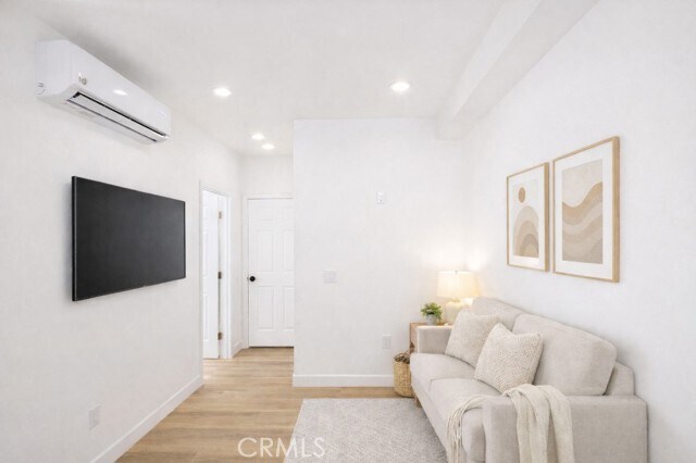 Building Photo - 625 Orizaba Ave