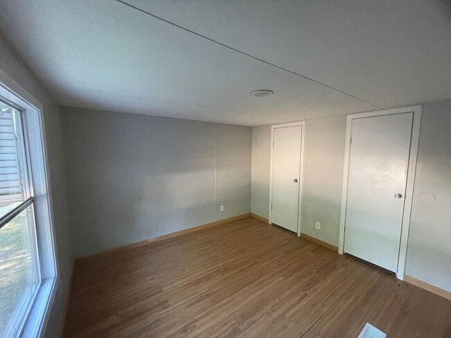 Building Photo - Home for rent $1100
