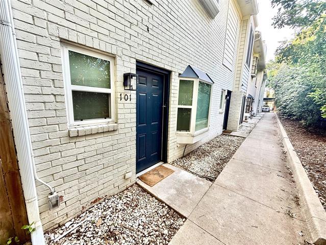 Building Photo - 2807 Throckmorton St
