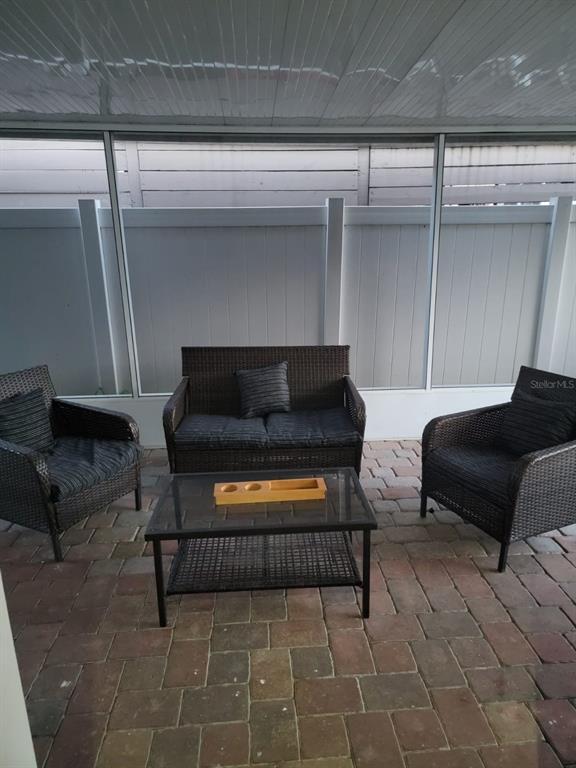 Foto del edificio - 2302 Rochelle Ave