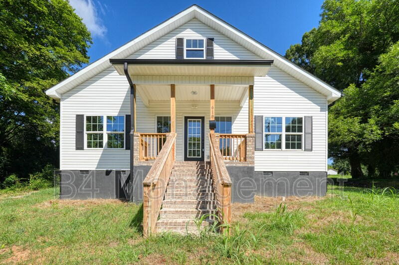 Foto principal - 618 S Logan St