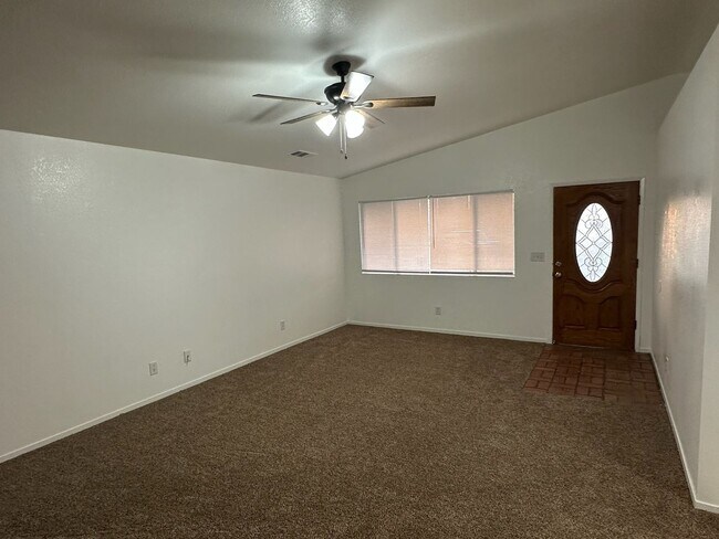 Building Photo - 555 North Ct