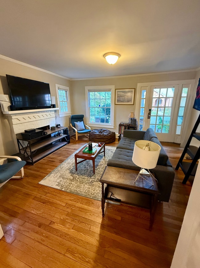 Building Photo - 116 Kenan St