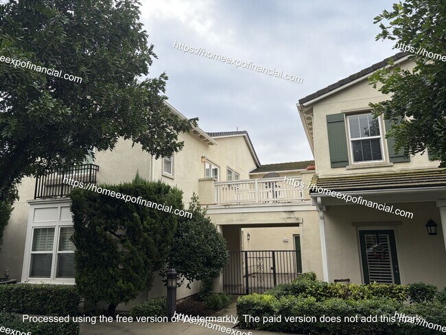 Foto del edificio - 8157 Garden Gate St