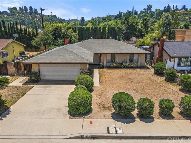 Primary Photo - 1256 St Vladimir St