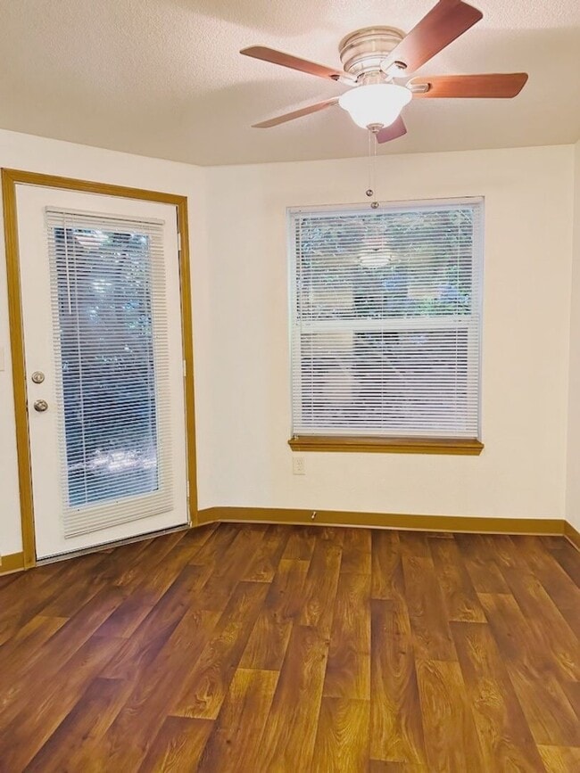 Building Photo - Find Your Perfect Place to Call Home! 2 Bedroom Coming Soon!