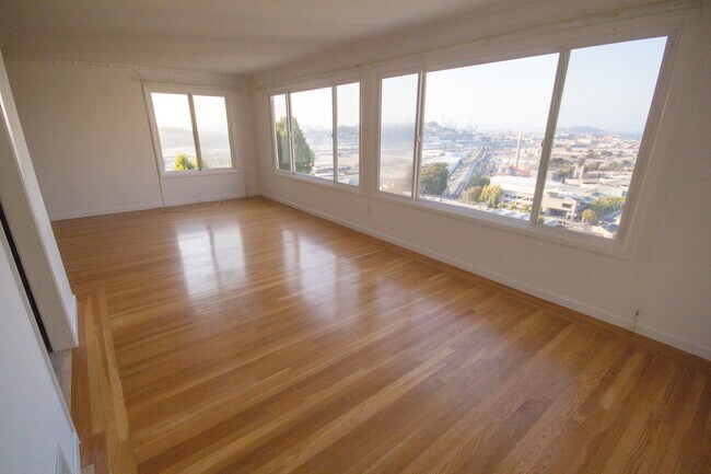 Living Room - big windows- - 78 Bridgeview Dr