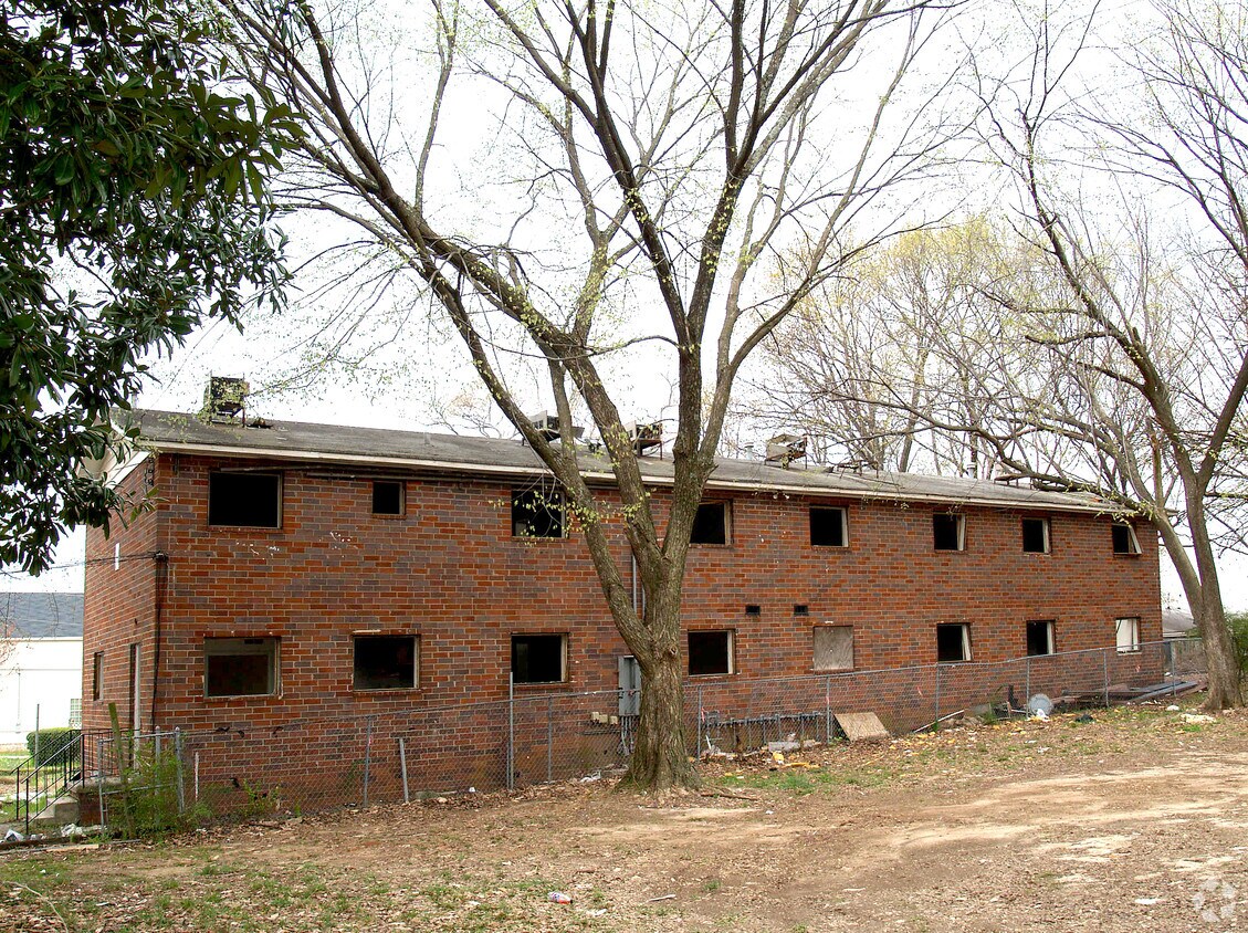 Building Photo - 501 Foundry St NW