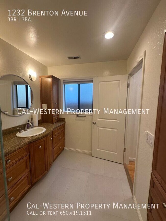 Foto del edificio - 1232 Brenton Ave