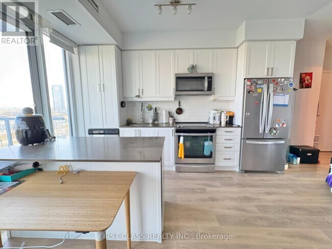 Photo du bâtiment - 7895-7895 Jane St