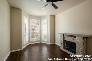 Foto del edificio - 1410 Canyon Brook