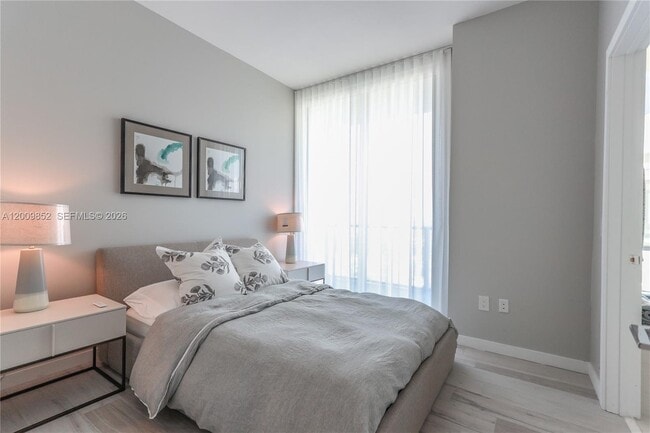 Foto del edificio - 480 NE 31st St