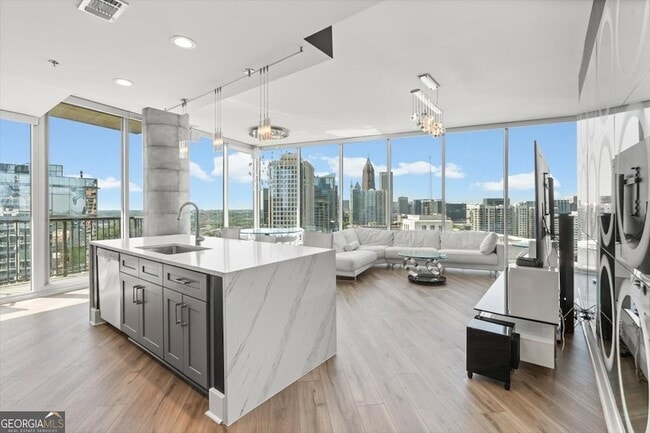 Photo - 1080 Peachtree St NE Apartment