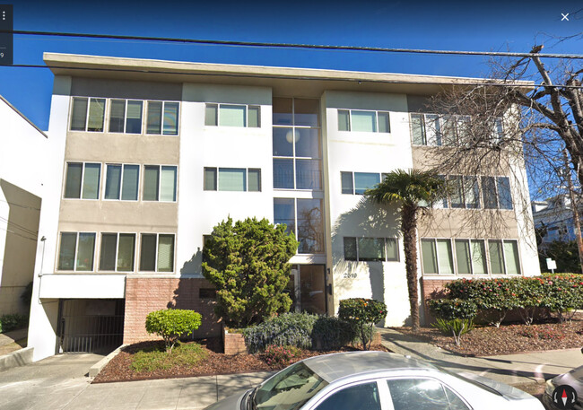Building Photo - 2519 Parker St