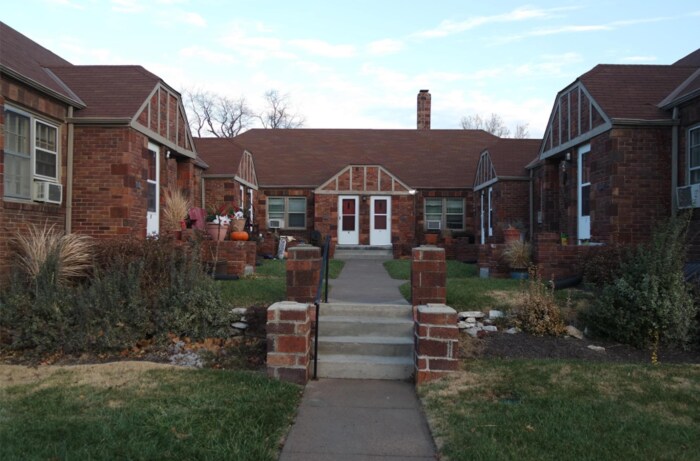 Primary Photo - 1 Bedroom in Joslyn Castle Neighborhood