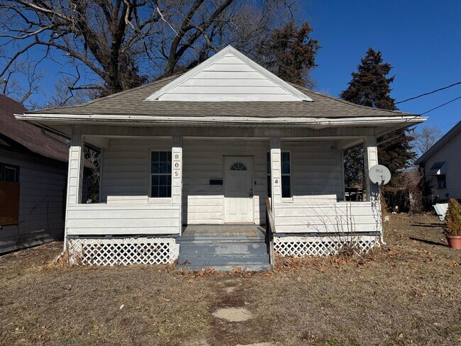Foto del edificio - 2 Bedroom / 1 bathroom House in Peoria, IL
