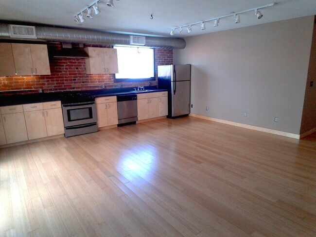 Foto del edificio - Downtown Loft-Style Studio Condo | 720 Sq....