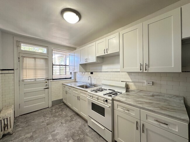 Foto del edificio - 6506 N Hoyne Ave