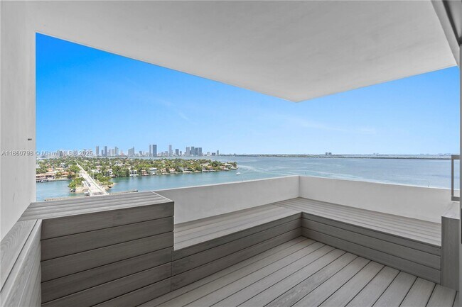 Foto del edificio - 3 Island Ave