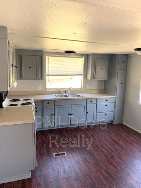 Foto del edificio - 5266 Hwy 17