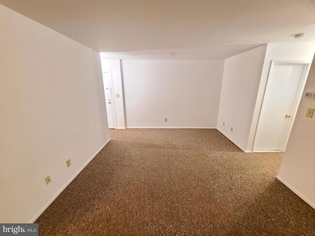 Building Photo - 7922 Coriander Dr
