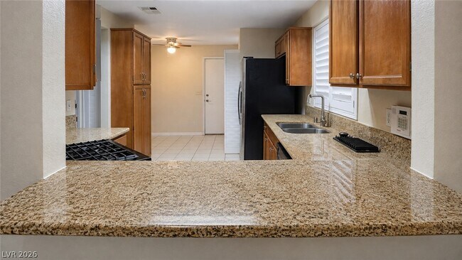 Building Photo - 44 Fantasia Ln