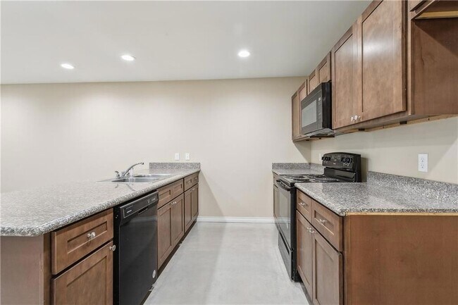 Building Photo - 72198 Formosa Dr
