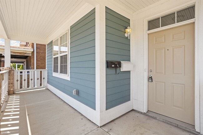 Building Photo - 4 br, 2.5 bath House - 2026 N College Ave