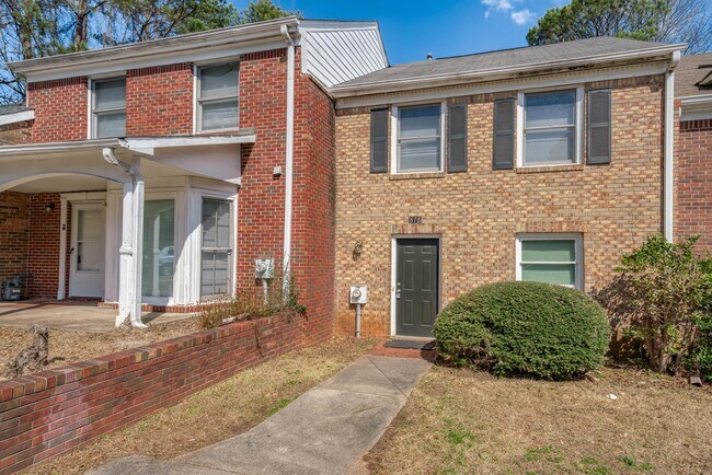 Building Photo - 878 Baltimore Pl SW