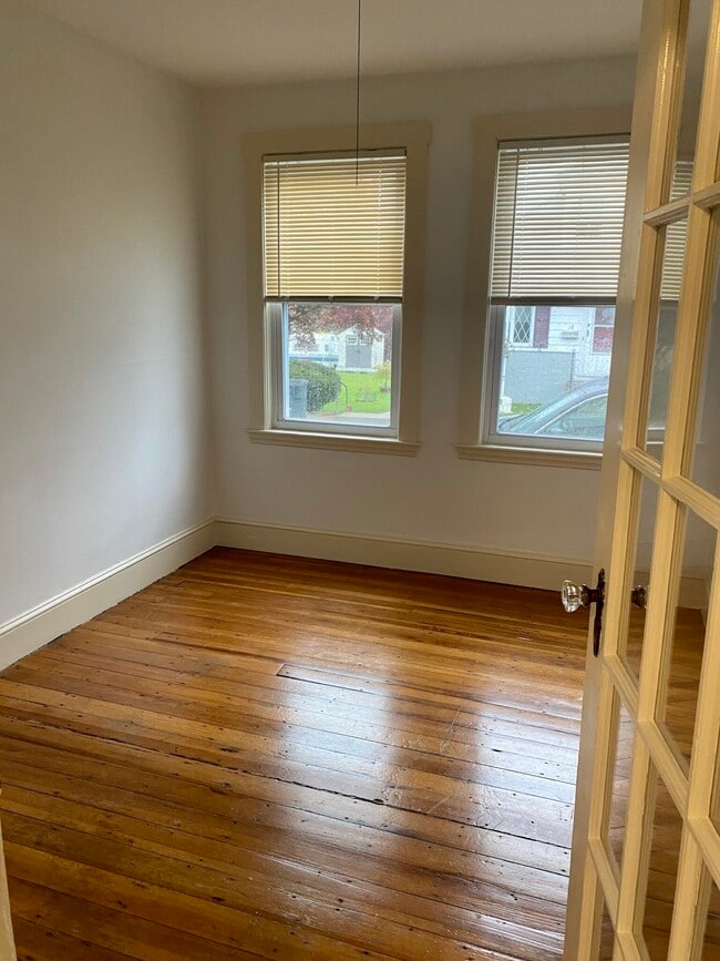 Building Photo - 37 Arlington St