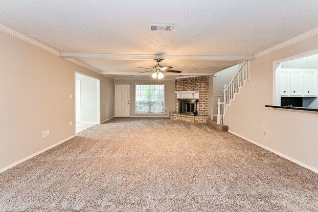 Foto del edificio - 16911 Memorial Oaks Ln