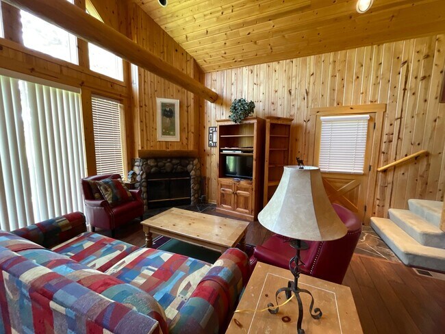 Foto del edificio - 2 Bedroom / 2 Bathroom Cottage in Eagle Crest