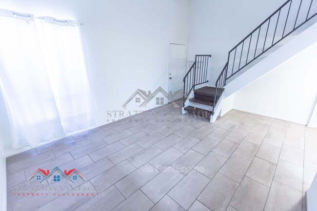 Building Photo - 1831 W Mulberry Dr