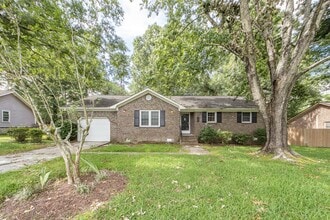 Building Photo - 305 Chessington Cir