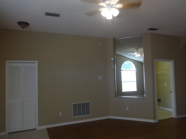 Foto del edificio - 219 White Marsh Cir