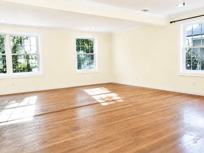 Foto del edificio - 1554 Geraldine Dr